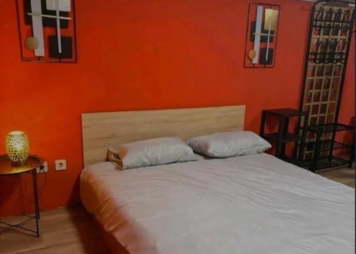 Route 80 Vendégház *