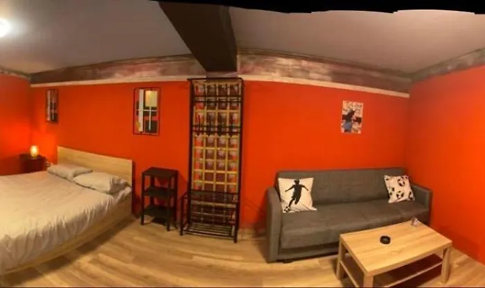 Route 80 Vendégház *